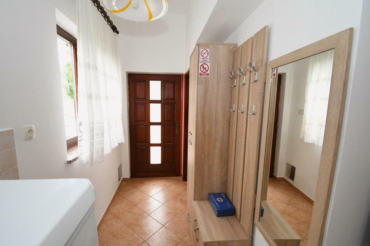 Studio Apartman Kris Marinici  Exteriör bild